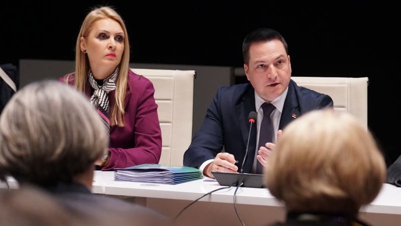 Predstavljen set zakona iz oblasti prosvete